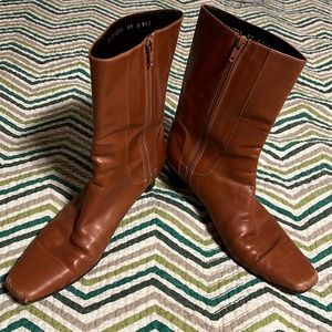 Women’s 8 1/2 Cole Haan leather boots